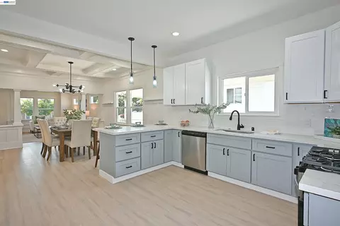 3914 Agua Vista St, Oakland, CA 94601