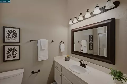 862 Foothill Dr, Windsor, CA 95492 photo 22