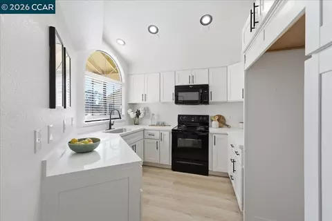 Kitchen - 1110 Devonwood, Hercules, CA 94547 photo 1 of 3