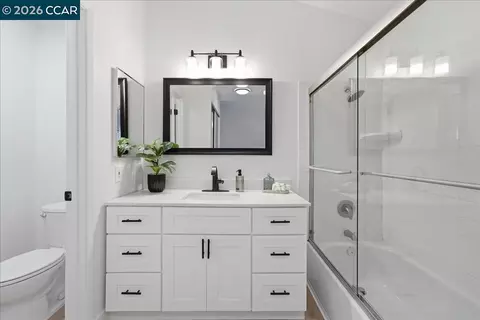 Bath - 1110 Devonwood, Hercules, CA 94547 photo 1 of 2