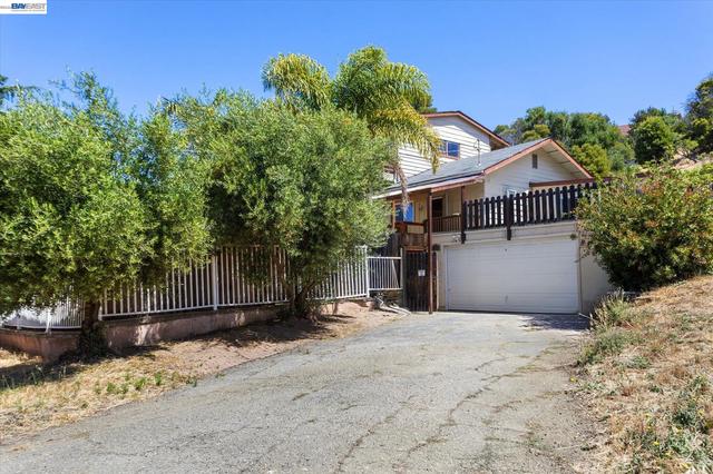 26770 Hayward Blvd, Hayward, CA 94542