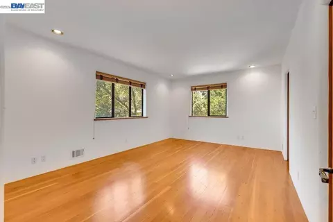 Bedroom - 1302 Westview Dr, Berkeley, CA 94705 photo 11 of 13