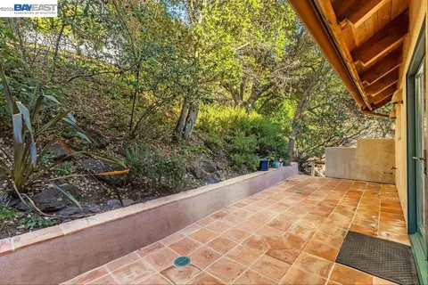 Exterior - 1302 Westview Dr, Berkeley, CA 94705 photo 11 of 19