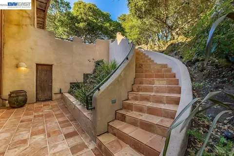 Exterior - 1302 Westview Dr, Berkeley, CA 94705 photo 4 of 19