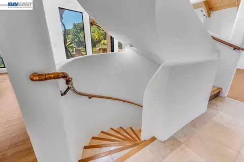 Entry Way - 1302 Westview Dr, Berkeley, CA 94705 photo 9 of 18