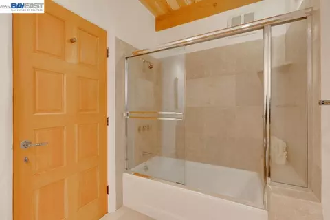 Bath - 1302 Westview Dr, Berkeley, CA 94705 photo 8 of 8