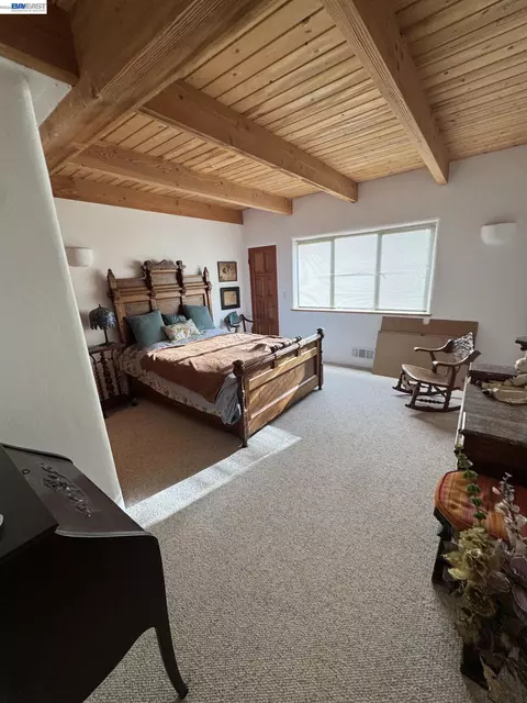 Bedroom - 1302 Westview Dr, Berkeley, CA 94705 photo 2 of 2