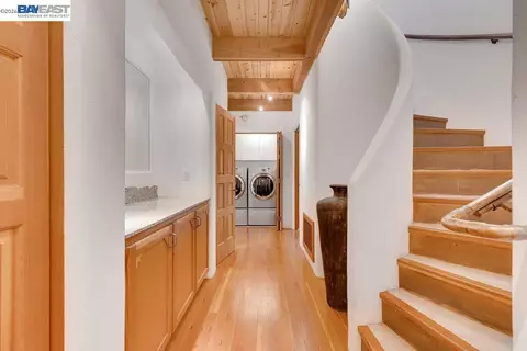 Entry Way - 1302 Westview Dr, Berkeley, CA 94705 photo 5 of 18