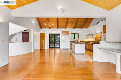 Living - 1302 Westview Dr, Berkeley, CA 94705 photo 3 of 11