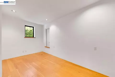 Bedroom - 1302 Westview Dr, Berkeley, CA 94705 photo 2 of 13