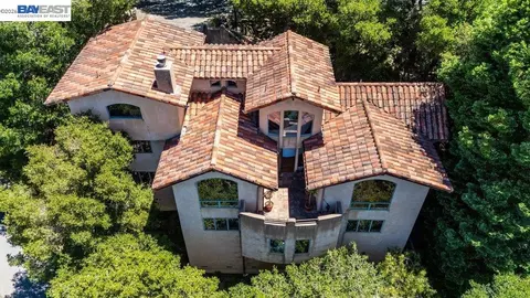 Exterior - 1302 Westview Dr, Berkeley, CA 94705 photo 17 of 19