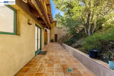 Exterior - 1302 Westview Dr, Berkeley, CA 94705 photo 12 of 19