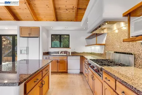 Kitchen - 1302 Westview Dr, Berkeley, CA 94705 photo 5 of 5