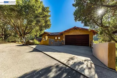 Exterior - 1302 Westview Dr, Berkeley, CA 94705 photo 1 of 19