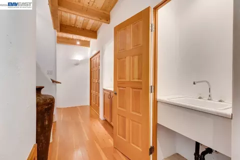 Entry Way - 1302 Westview Dr, Berkeley, CA 94705 photo 11 of 18