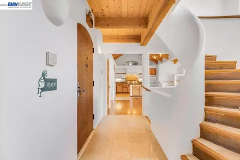 Entry Way - 1302 Westview Dr, Berkeley, CA 94705 photo 7 of 18