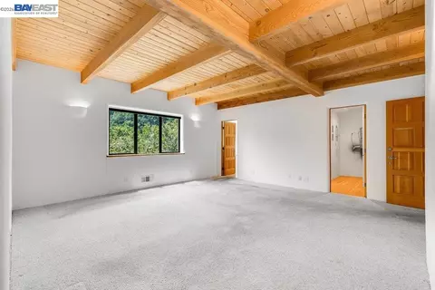 Bedroom - 1302 Westview Dr, Berkeley, CA 94705 photo 4 of 13