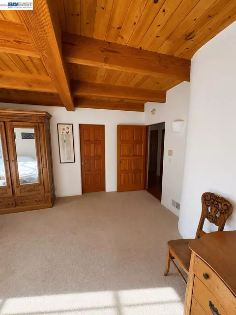 Bedroom - 1302 Westview Dr, Berkeley, CA 94705 photo 1 of 2