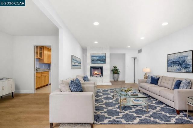 651 Moraga Rd #13, Moraga, CA 94556