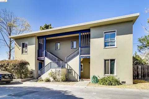1207 University Ave, Berkeley, CA 94702 photo 4