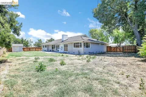 65 E Arcade St, Stockton, CA 95204 photo 21