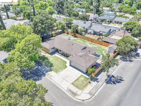 65 E Arcade St, Stockton, CA 95204 photo 4