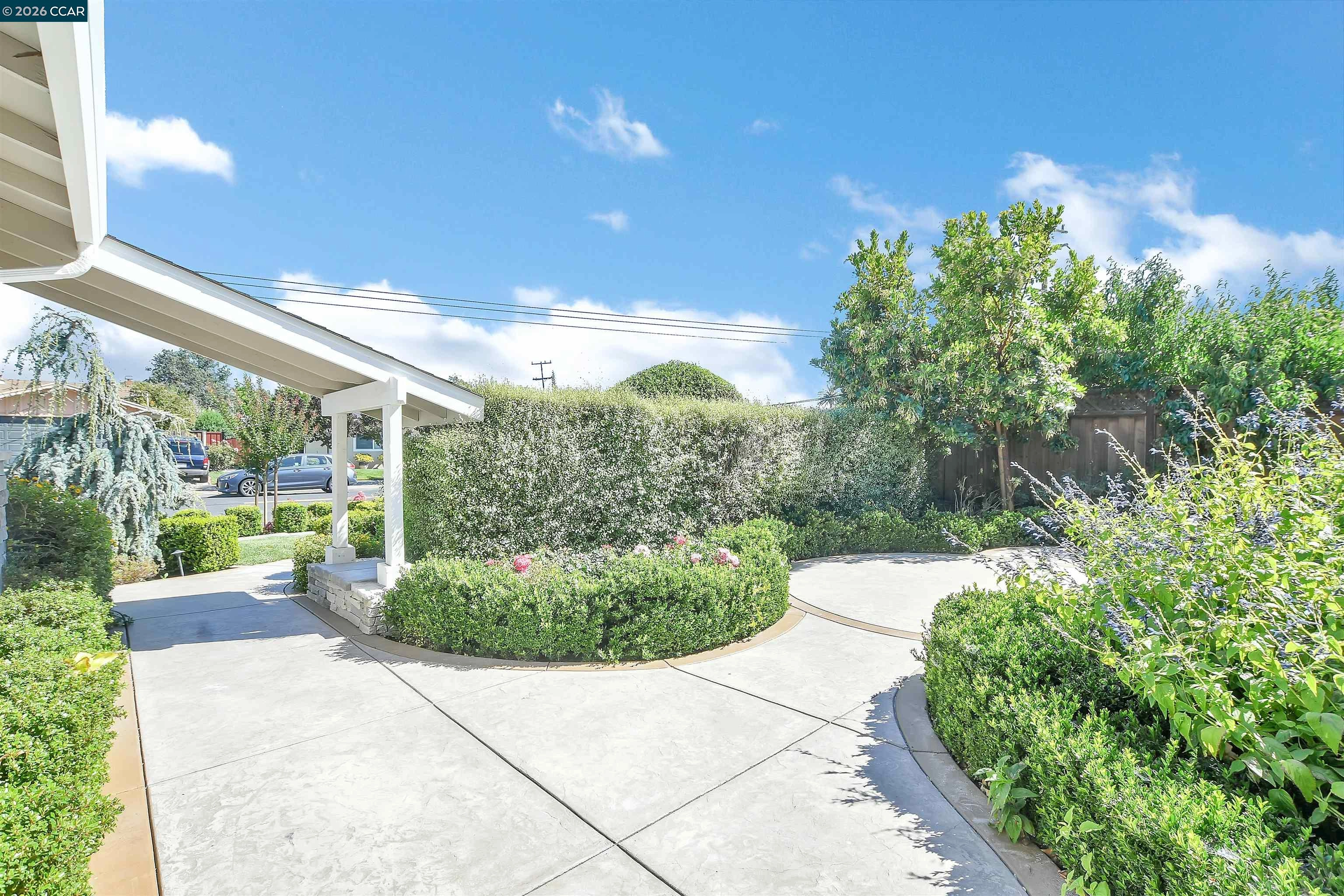 3555 Thunderbird Dr, Concord, CA 94520 photo 4