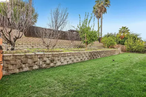 Exterior - 5227 Ramsdell Ct, Antioch, CA 94531 photo 2 of 4