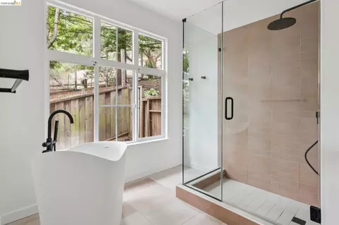 Bath - 1325 Drury Rd, Berkeley, CA 94705 photo 8 of 12