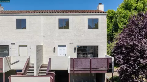 Exterior - 1707 Dalessi Dr, Pinole, CA 94564 photo 3 of 10