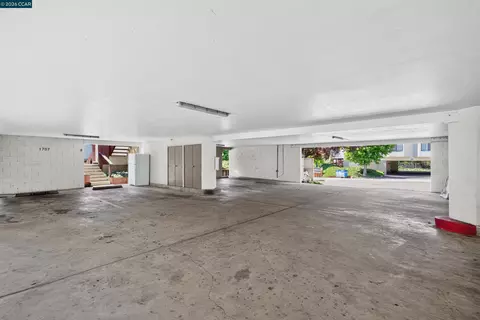 Exterior - 1707 Dalessi Dr, Pinole, CA 94564 photo 9 of 10