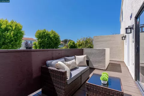 Exterior - 1707 Dalessi Dr, Pinole, CA 94564 photo 5 of 10