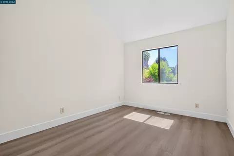 Bedroom - 1707 Dalessi Dr, Pinole, CA 94564 photo 5 of 9