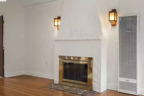 Living - 2444 Virginia #B, Berkeley, CA 94709 photo 3 of 7