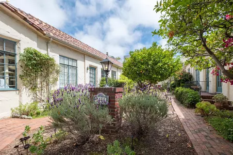 Exterior - 2444 Virginia #B, Berkeley, CA 94709 photo 4 of 12