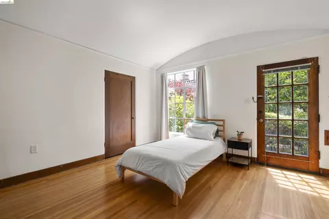 Bedroom - 2444 Virginia #B, Berkeley, CA 94709 photo 4 of 5