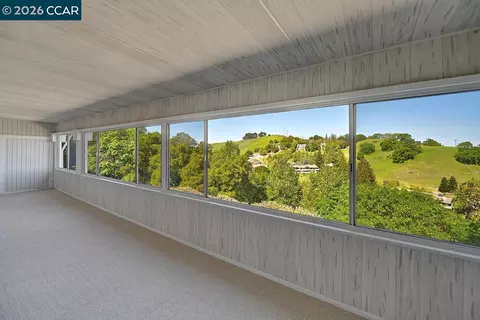3136 Ptarmigan Dr #5, Walnut Creek, CA 94595