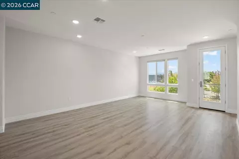 3909 Eminence St, Dublin, CA 94568 photo 5