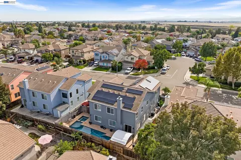 View/Area - 1531 Riverview Ave, Tracy, CA 95377 photo 4 of 8