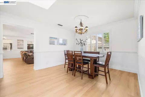 Dining - 1531 Riverview Ave, Tracy, CA 95377 photo 1 of 2