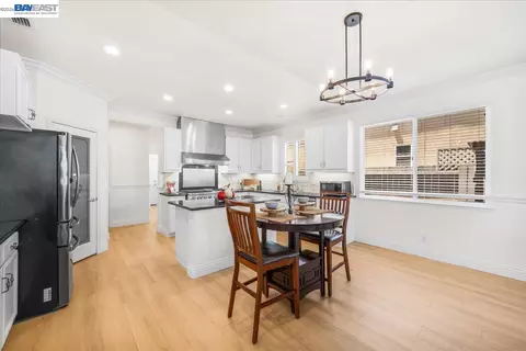 Kitchen - 1531 Riverview Ave, Tracy, CA 95377 photo 2 of 5