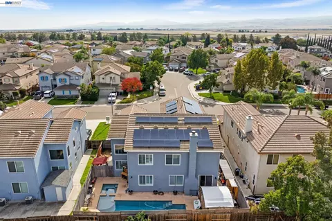 View/Area - 1531 Riverview Ave, Tracy, CA 95377 photo 3 of 8