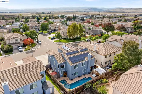 View/Area - 1531 Riverview Ave, Tracy, CA 95377 photo 5 of 8