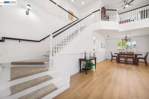 Entry Way - 1531 Riverview Ave, Tracy, CA 95377 photo 2 of 4