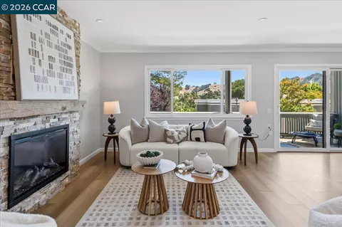 1150 Canyonwood Ct #4, Walnut Creek, CA 94595
