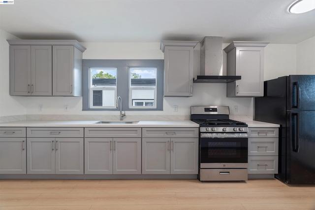 1012 72nd Ave, Oakland, CA 94621