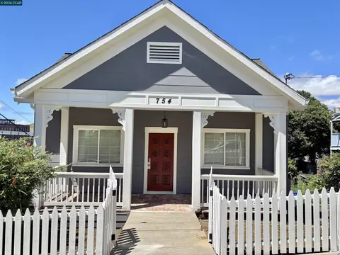 754 Alhambra St, Crockett, CA 94525