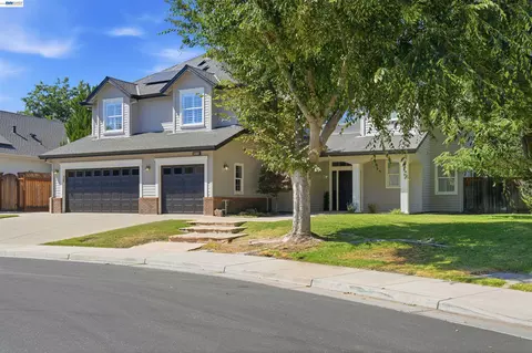 1381 Citadelle St, Tracy, CA 95304 photo 5