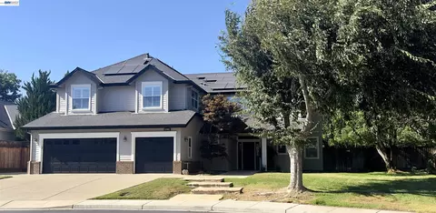 1381 Citadelle St, Tracy, CA 95304 photo 2