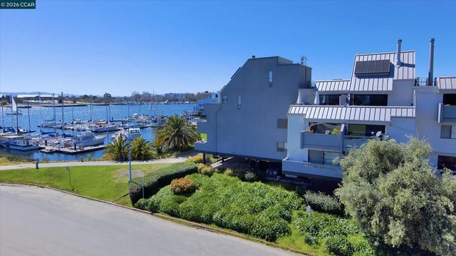 1 W Embarcadero #354, Oakland, CA 94607